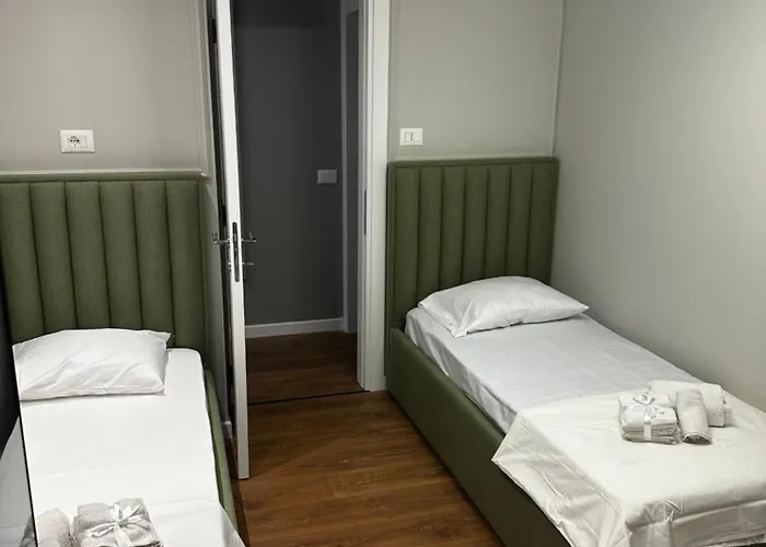 Guenda&mia * 地拉那