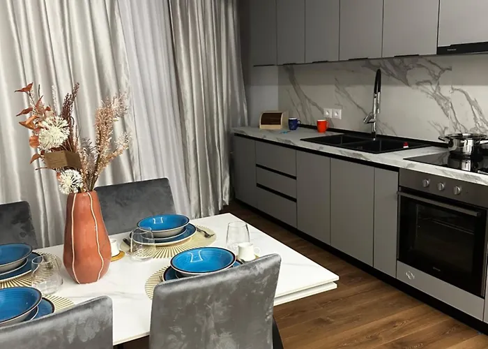 Guenda&mia * 地拉那